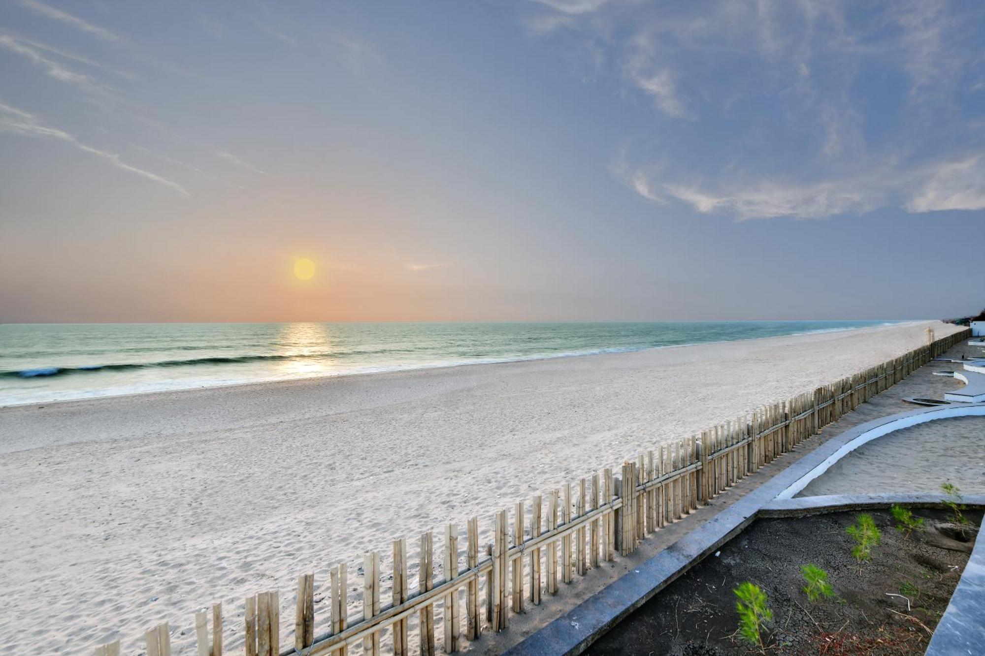 The Fern Leo Beach Resort , Madhavpur Порбандар Экстерьер фото